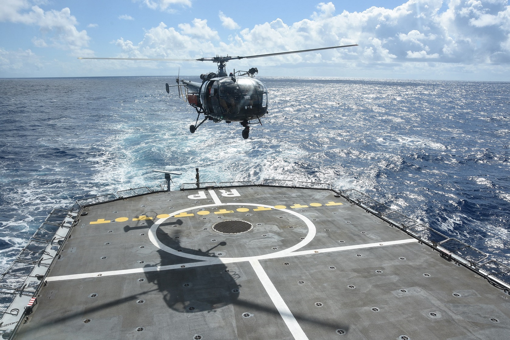 FZvHCGzUYAA2v6P?format=jpg&name=large