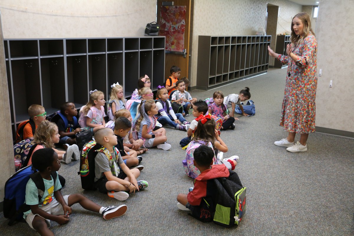 We welcomed back kindergarten, 2nd, 7th, and 10th graders today!  #FFC8Family #TodaysMission #backtoschool2022 #backtoschool