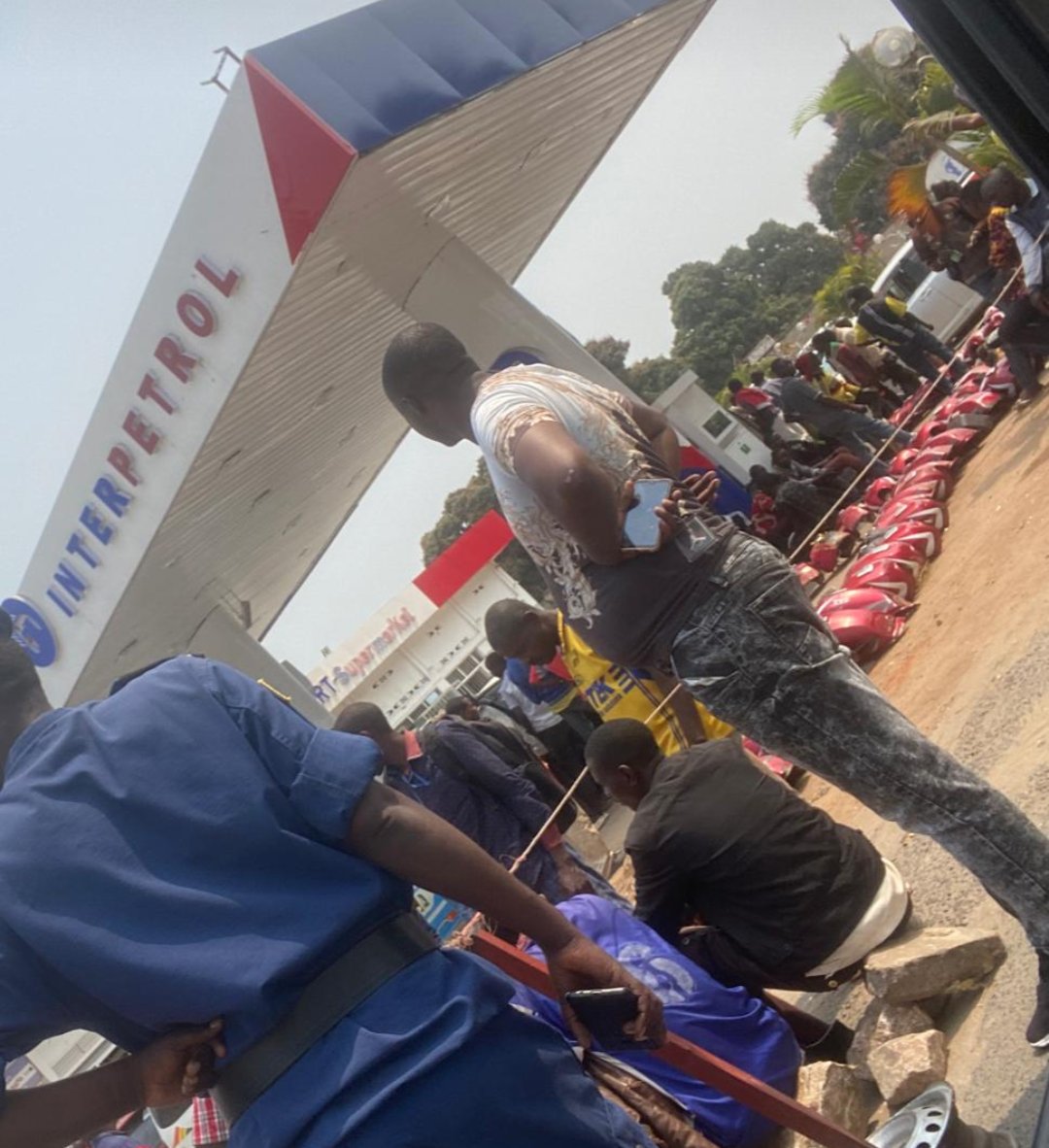 yigenga's tweet photo. "Ugereranije n'ibindi bihugu vya Afrika canke ivya buraya biragaragara ko ivyi #gitoro  bwifashe neza naho hari abatevyemera". 
#UburundiBwarahezagiwe https://t.co/MJ52vQNpwJ