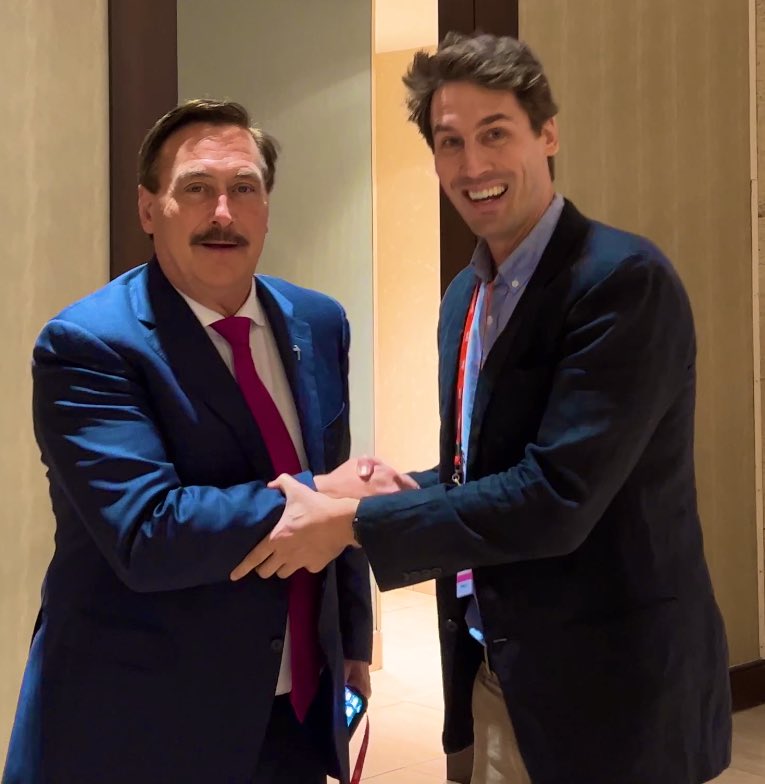 The Good Liars tweet media