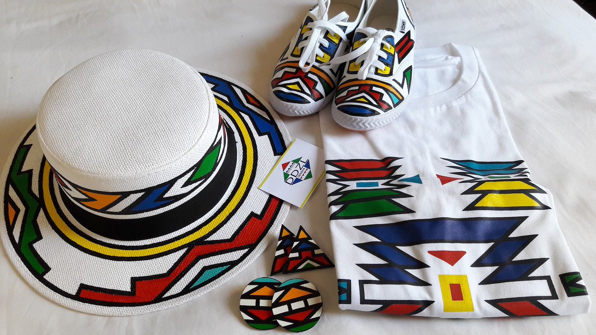 DdzlDesigns's tweet photo. @LekauSehoana Brand @DdzlDesigns 
We specialise in custom made African prints designs inspired by the Ndebele geometric patterns. Ddzl designs mordenise the prints to suit the need of customers. https://t.co/o9SIAuF9Rm