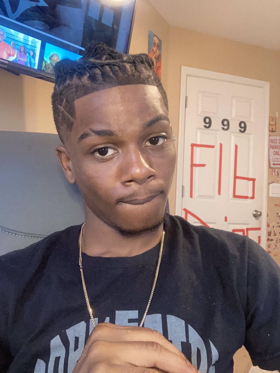 DiorFlb's tweet photo. Rate my cut G #newhair #cute https://t.co/FEWS0V9RMr