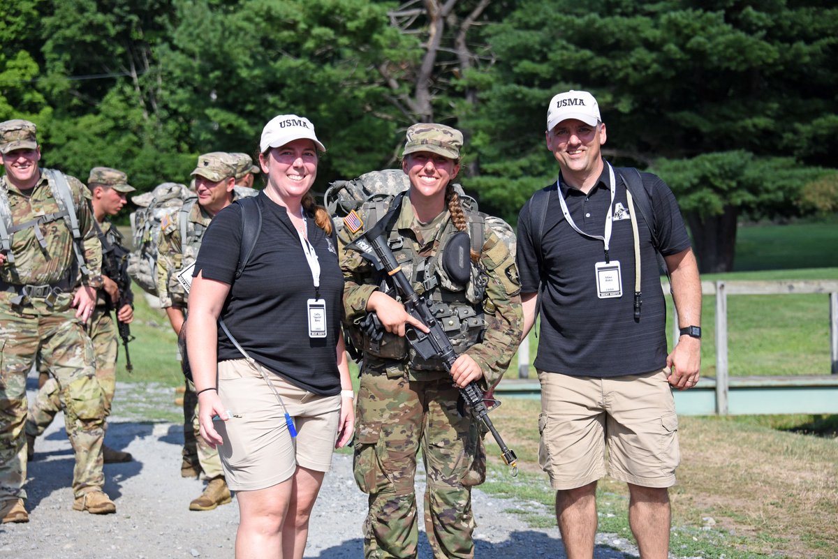 WPAOG's tweet image. #TraditionTuesday: Ok, #OldGrads we want to know, who’s participated in the #MarchBack tradition? When? Were you a cadet parent? A 50-year affiliate? A faculty member? Or did you just come back to hang with other grads? And time to confess, did you train or were you sore?