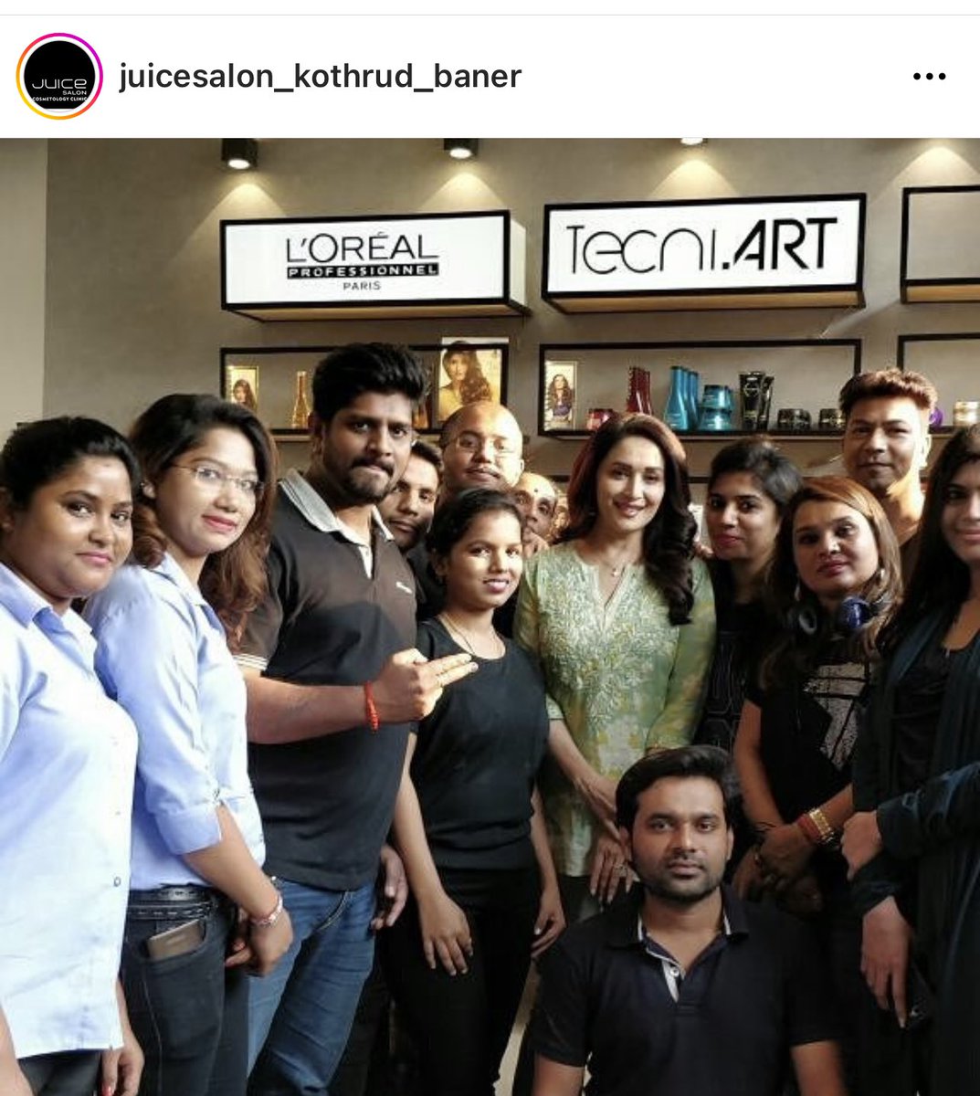MadhuriDixitNFC's tweet photo. 2018 ✌️🧿❤️🫶🏼 #MadhuriDixit https://t.co/Q37jJ12rwC