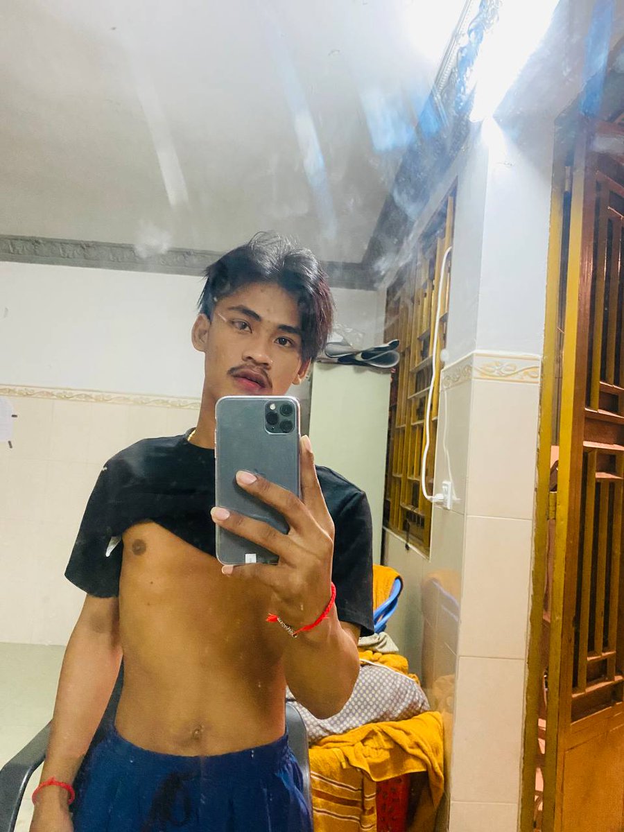 Pozz Lor tweet media