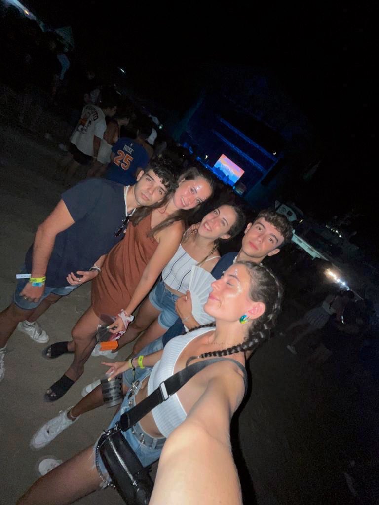 celiia_dpl's tweet photo. Qué locura de semana🫶🏼 @ArenalSound https://t.co/YSJVo0U8hG