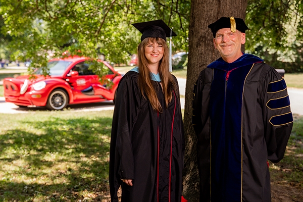UARKOnline's tweet photo. #RazorbugTour 🎓🌟 Congrats, Alexandra Lemp!

Alexandra teaches at Ozark High School and says with this degree she has more of a mindset of the future now, where she'd like to see her school district go and the direction of public education as a whole. #eduaction #UARK22 https://t.co/27FhVfajJN