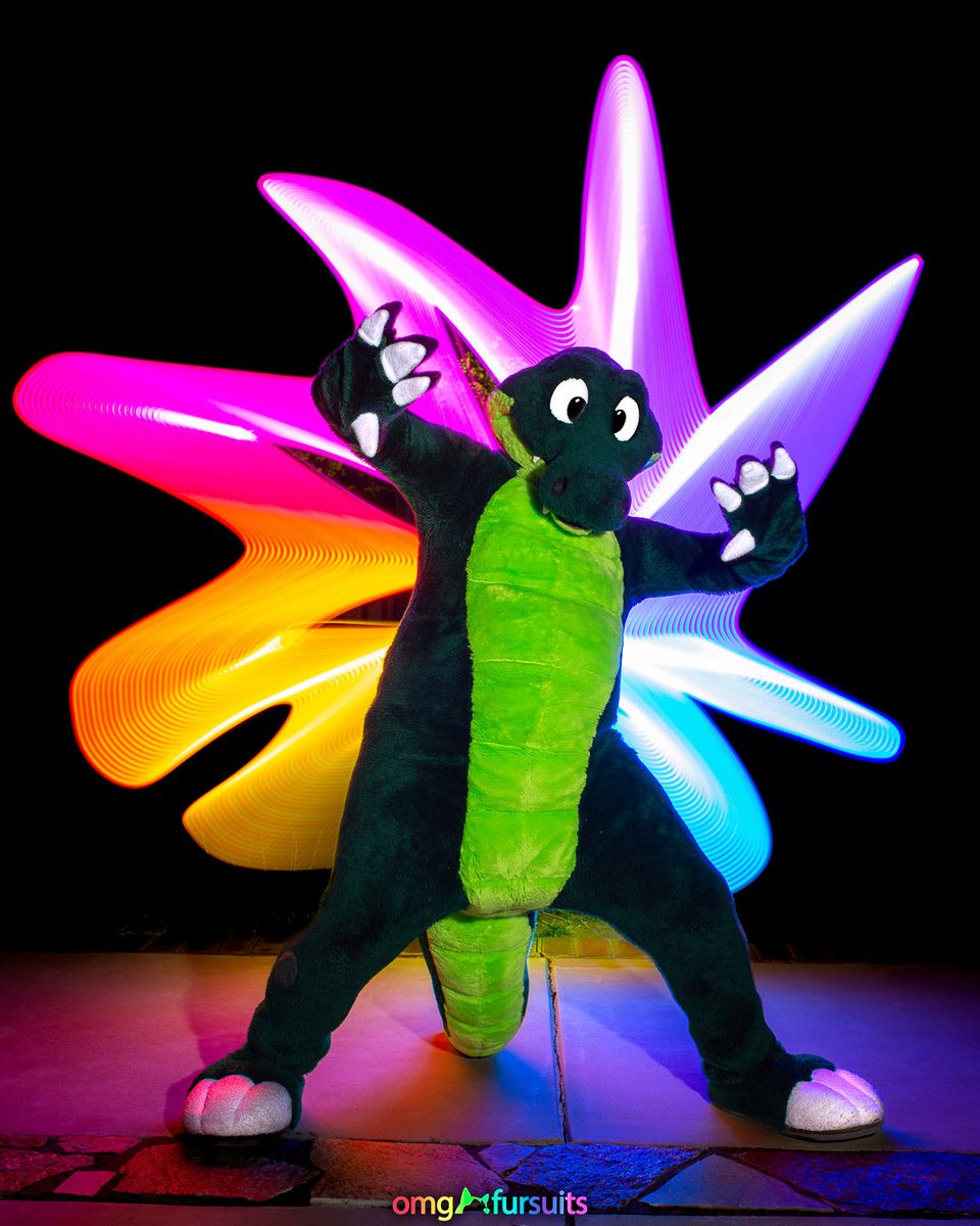 omgfursuits's tweet photo. Circles in stars
They bind us now
We're pretty animals
Colors around
Are bled of love
We're hopeful animals https://t.co/1xZUE22YXI