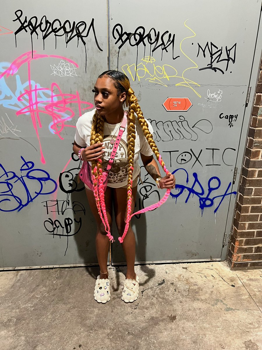 bbychara_'s tweet photo. she’s allat💗 https://t.co/fr75ukBAPm