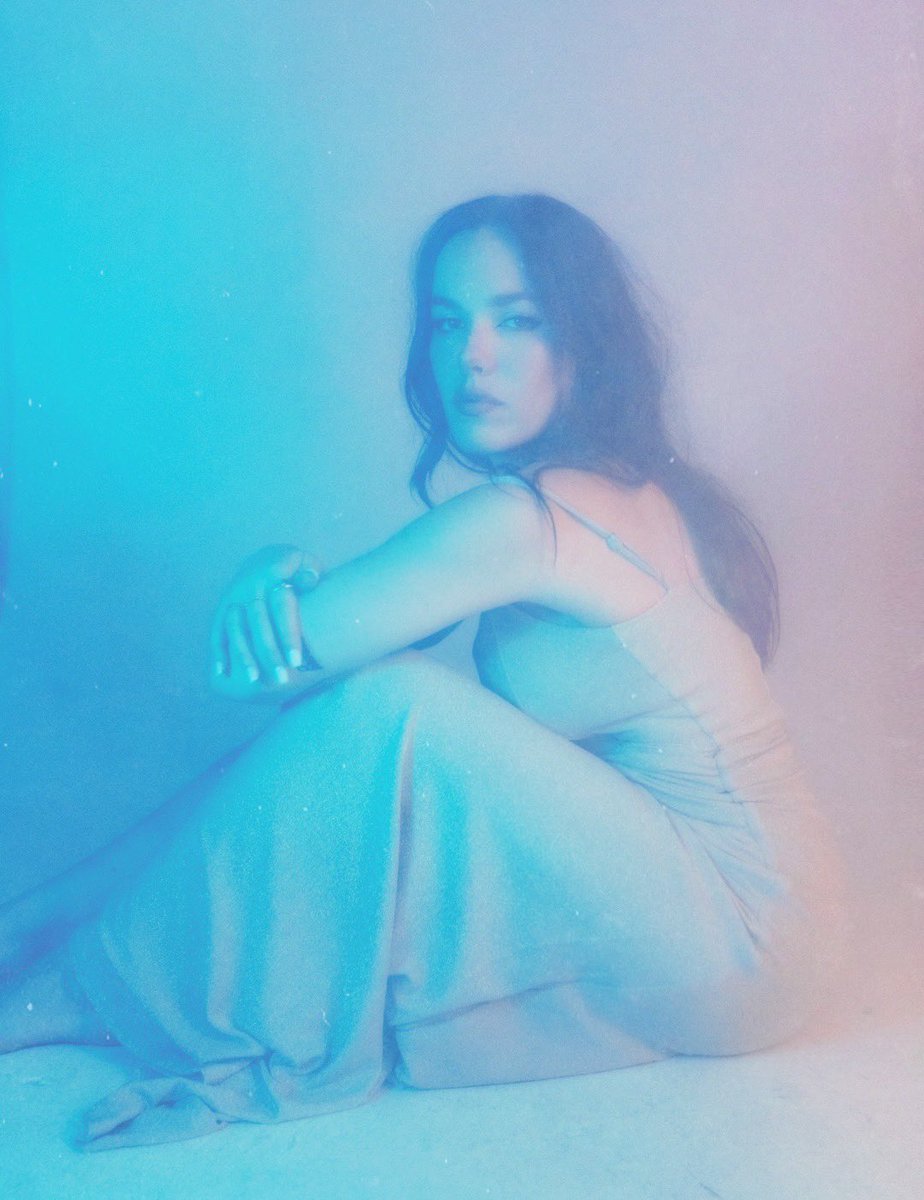 iamgreya tweet media