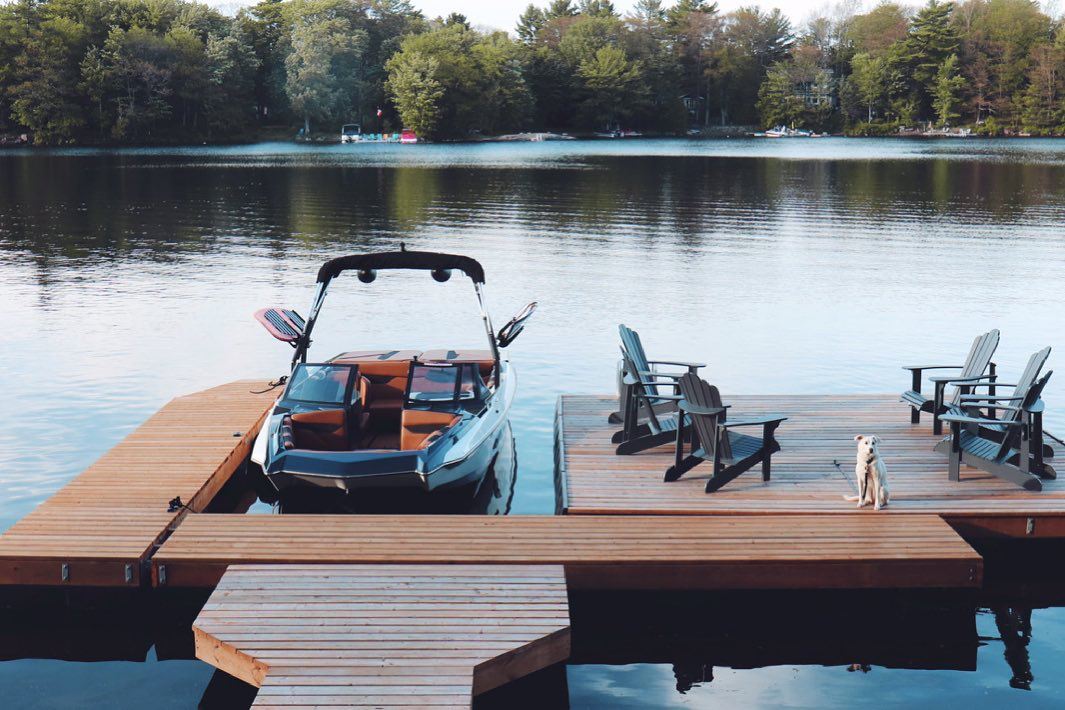 axiswake's tweet photo. Any dock with an Axis in it is dock goals 😏
📸: @thecottagefund
#GoAllOut #Axiswake #BoatGoals #DockGoals #DreamBoat https://t.co/QnW3SRcjtR