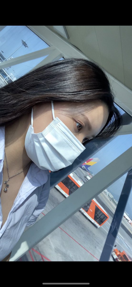Backhyowon's tweet photo. 삐용
#비가너무많이와요 #조심하세요다들 #우산 꼭 https://t.co/3VdLICSTIP