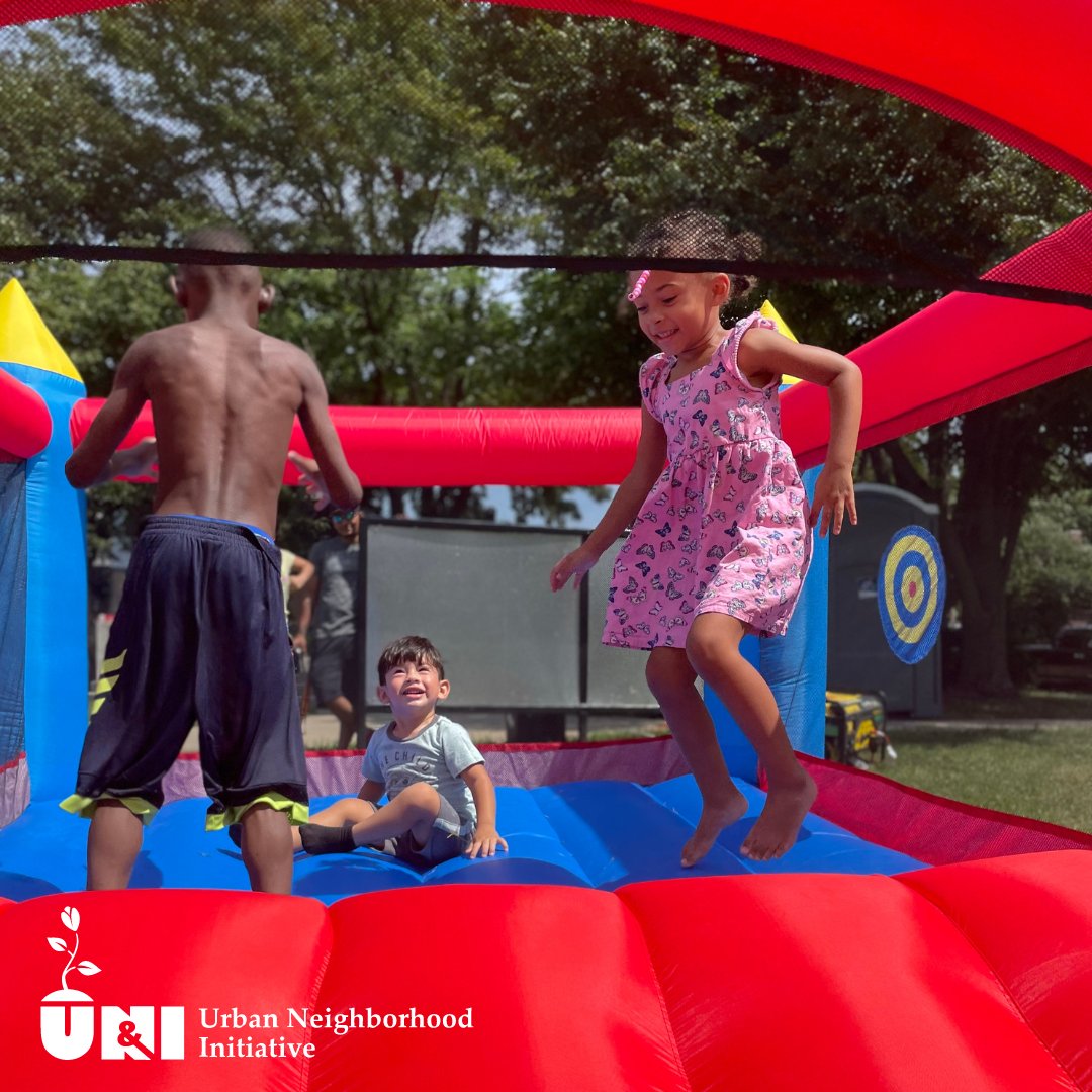 UNI_KansasCity's tweet photo. Thank you Wendell Phillips/Key Coalition Neighborhood Association and neighbors, for welcoming us into your neighborhood. Special thanks to H&R Block’s #MakeEveryBlockBetter community impact platform and The H&R Block Foundation for their support of our block party @HRBlock https://t.co/8e7TGIlHh6