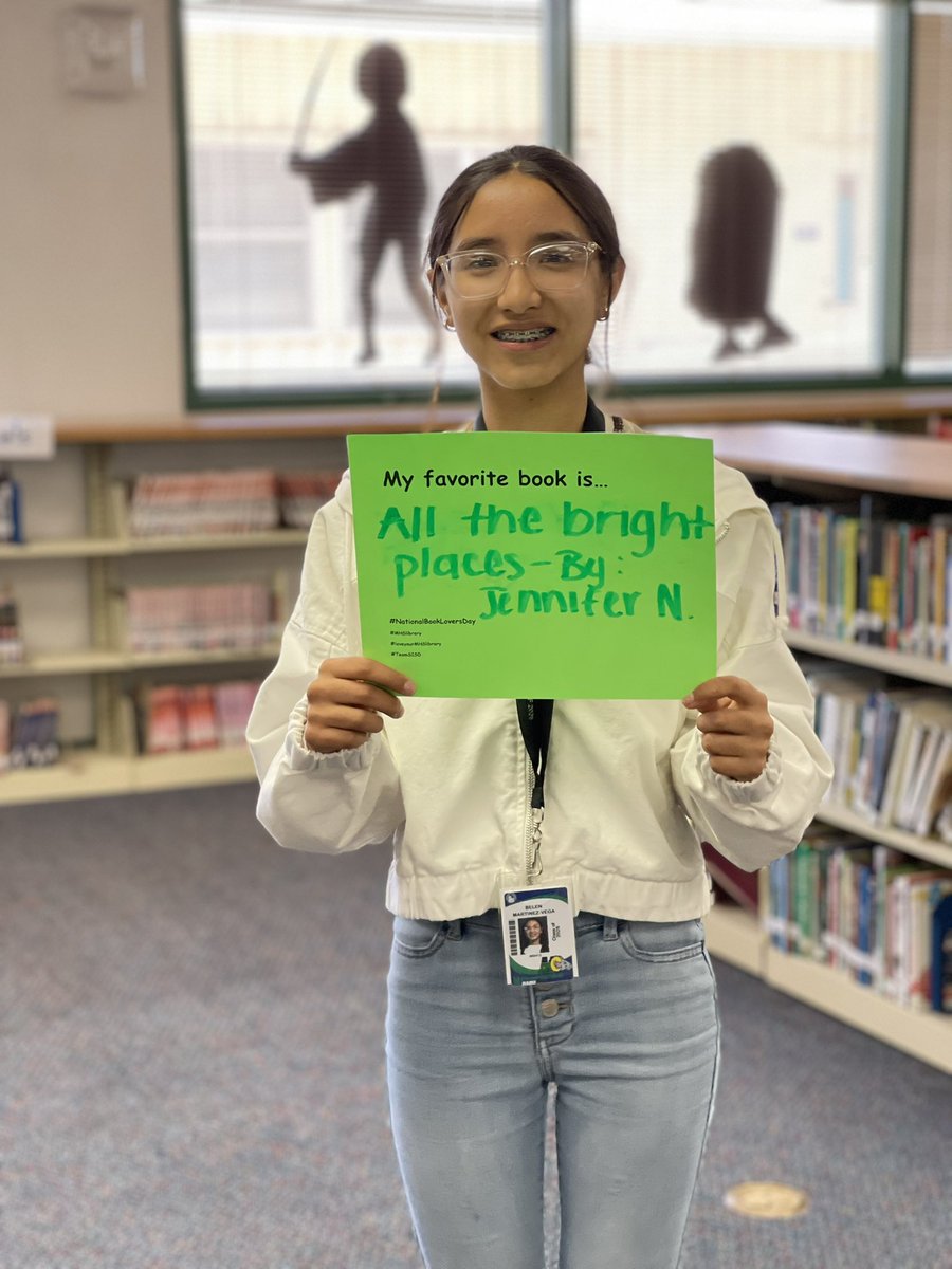 JMarquez_LMS's tweet photo. #NationalBookLoversDay at your #MHSlibrary! @MontwoodHS @Sparks_Interest @DMacon_MHSReads @MontwoodHSCheer @AnaPlayer_MHS https://t.co/LZqrxVGO5Q