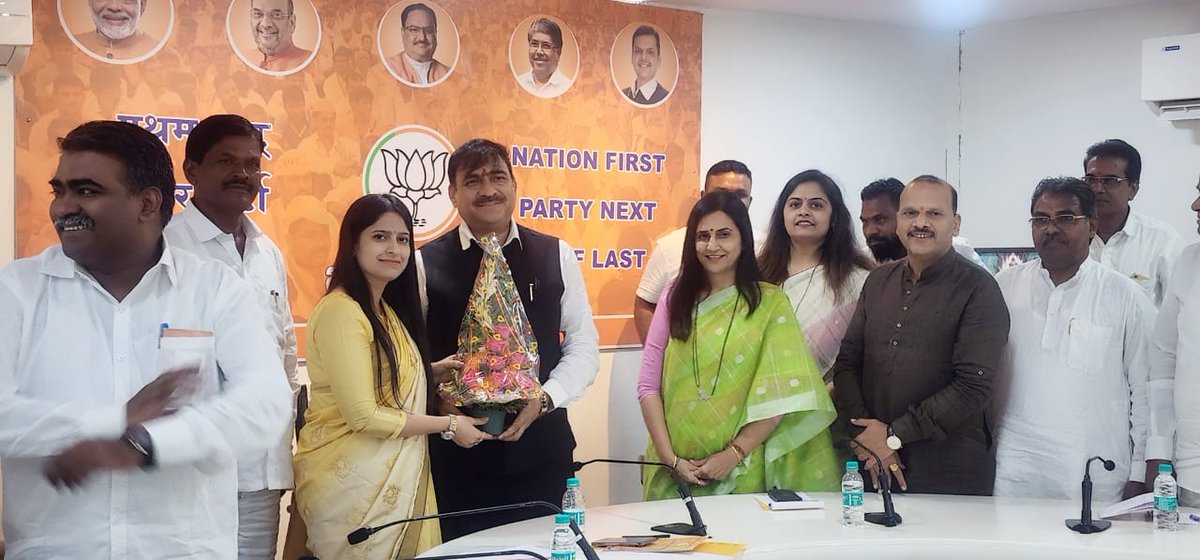 advbindudubey's tweet photo. भाजपा के प्रदेश सचिव व संगठन मंत्री श्री श्रीकांत भारतीय जी से भेंट! #BJP #BiharPolitics #BiharPoliticalCrisis #PoliticsLive #party #MaharashtraPolitcalCrisis #Maharashtra #Mumbai #mumbaibjp #bindudubey #advbindudubey #bindudubeybjp https://t.co/YYIC12BMrh