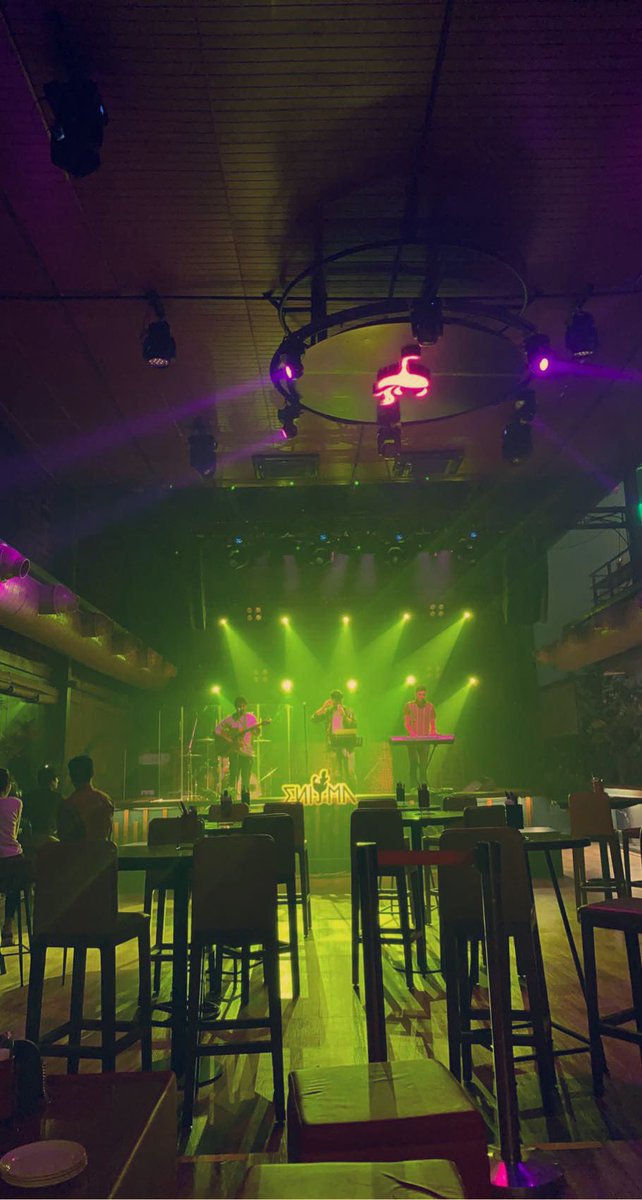 aasipellam's tweet photo. This place should definelty pay us for the promotions!!! https://t.co/Y2h7i44njQ