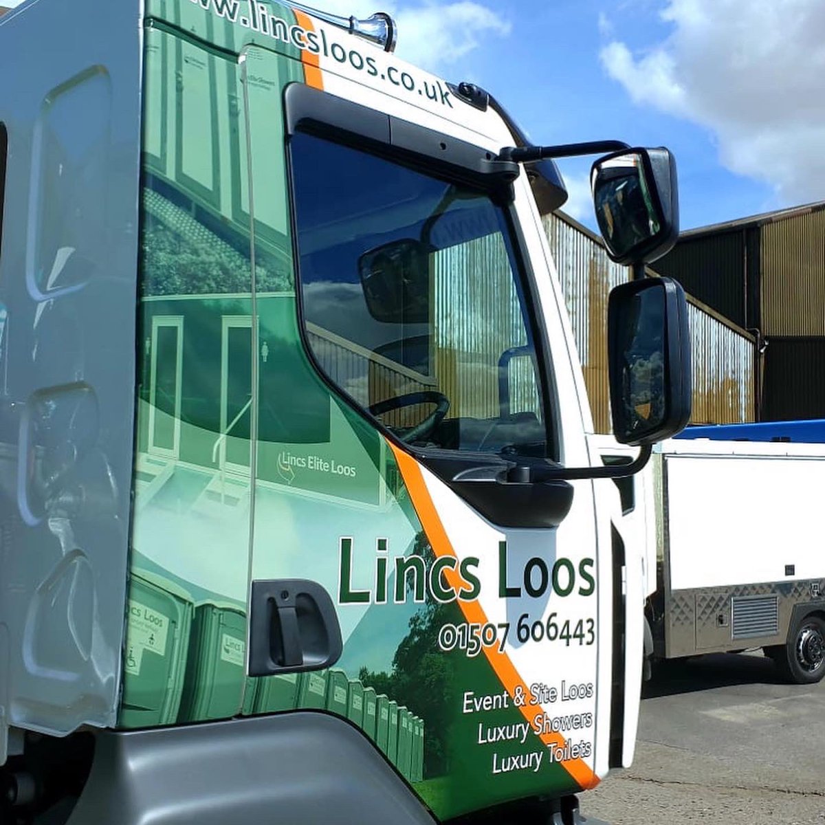 grssignscouk's tweet image. #newtrucktuesday for the guys at Lincs Loos #cabwrap @ArlonGraphics #slxpluscast #vehiclewrapping #grssigns