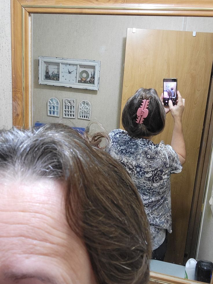 lrmart's tweet photo. Big hair clips at Walmart https://t.co/6hiSCcxuSS via @YouTube  https://t.co/SNbn48NKlv https://t.co/GtkILgB2aR