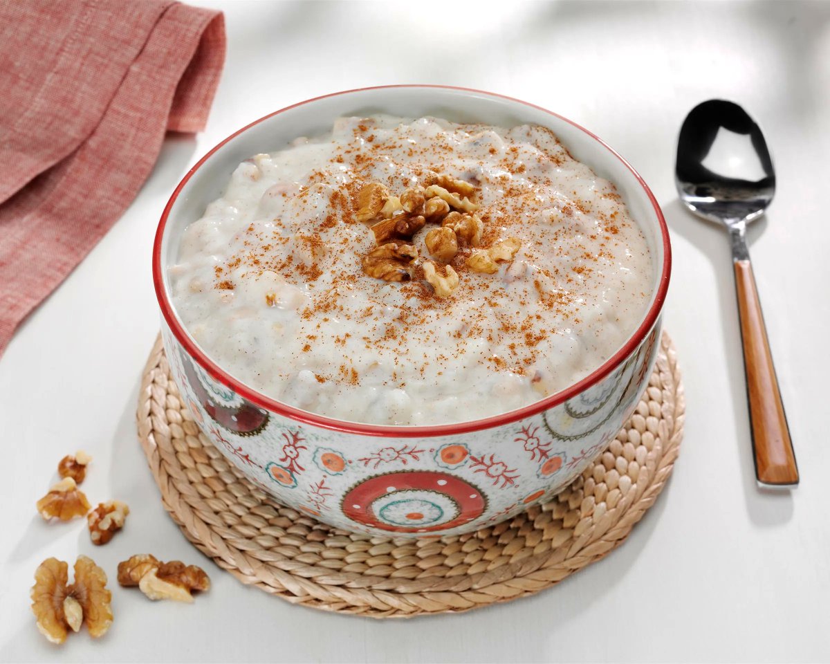 ChiFoodPhoto's tweet image. Toasted walnuts top this creamy rice pudding.  What is your favorite topping?
#NationalRicePuddingDay
