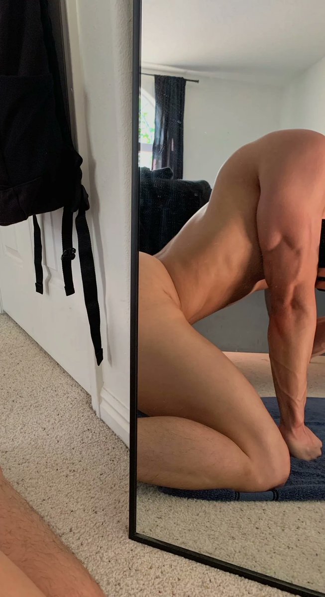 #MartesDeTOMS <a href="/TOMSLeather/">TOM'S Leather Bar</a> 🥵🔥🔥🥵🥵🔥🥵 #MartesDeGanarSeguidores