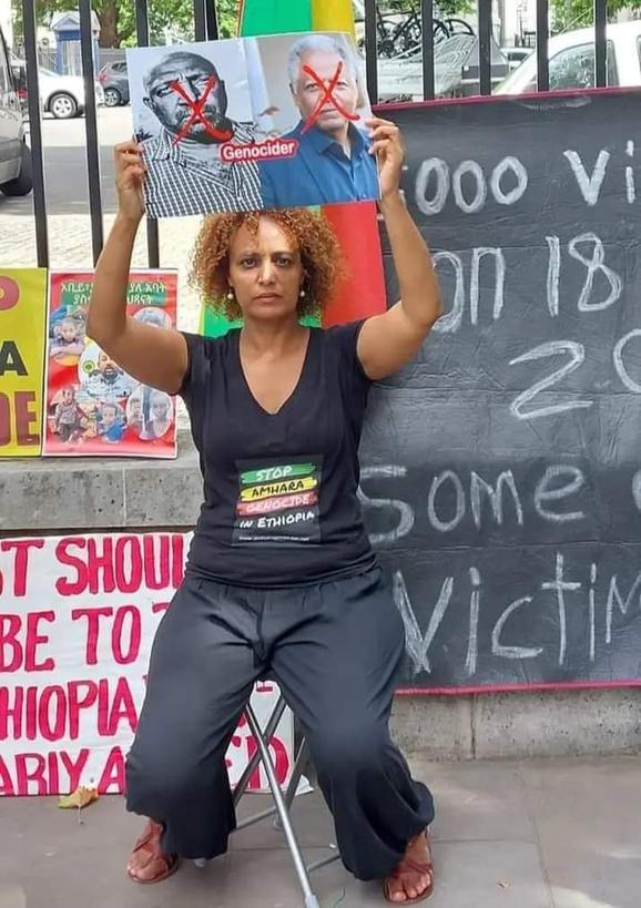 AmharaArmy's tweet photo. ሰበር ዜና!
======
ዛሬ ላይ 18ኛ ቀኑን የያዘው የለንደኑ የርሐብ አድማ የእንግሊዝን መንግስት እንዳሳሰበው የውጭ ጉዳይ ሚኒስትሩ ተናገሩ!
ውድ እህቶቻችን ስለምትከፍሉልን ውድ መስዋዕትነት እናመሠግናለን! https://t.co/0lQf8RWSrB