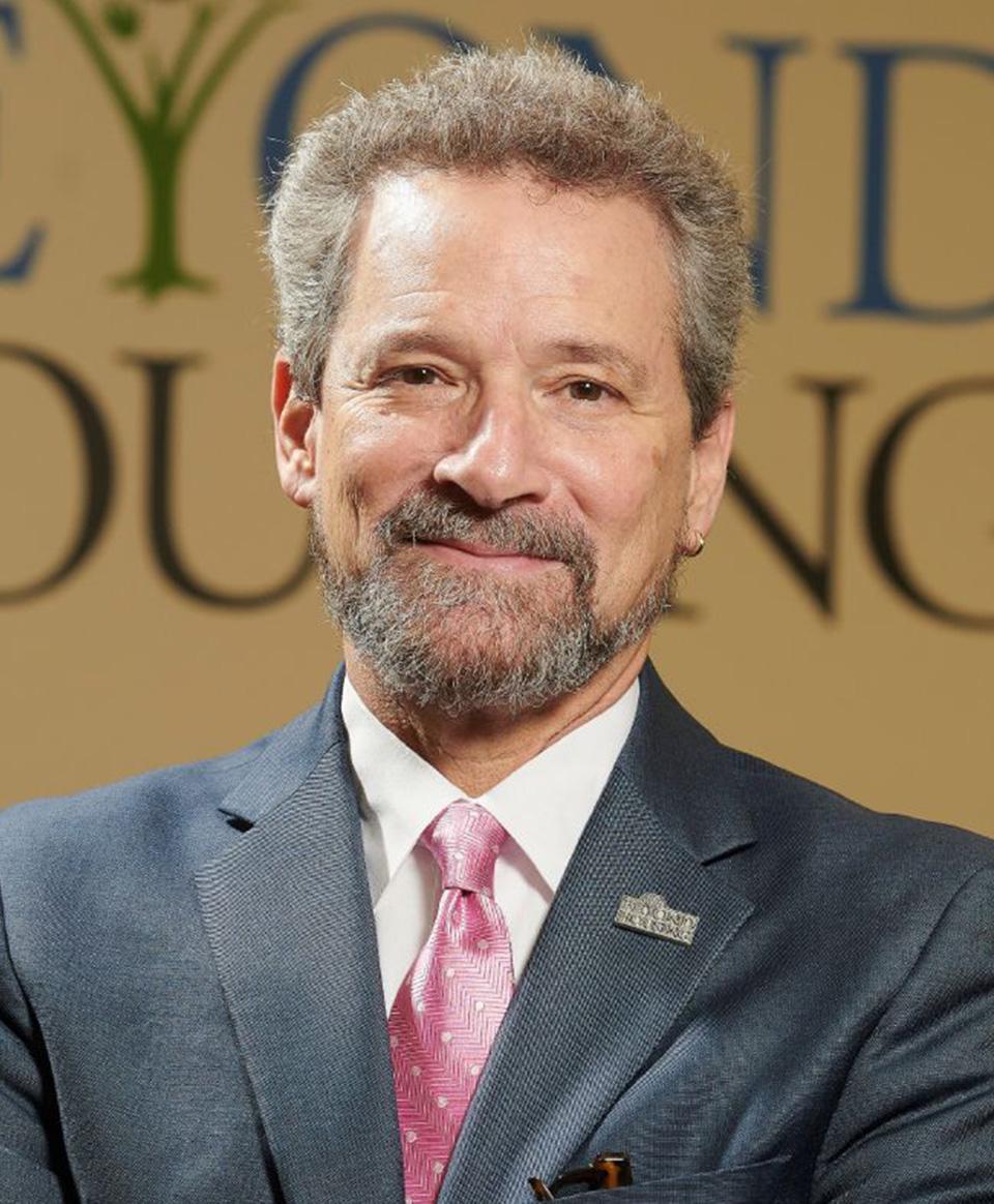 Today, Terrell Carter continues his conversation with Chris Krehmeyer in Part 2 of his podcast on Communities Forward. ow.ly/GWKt50Kgc38