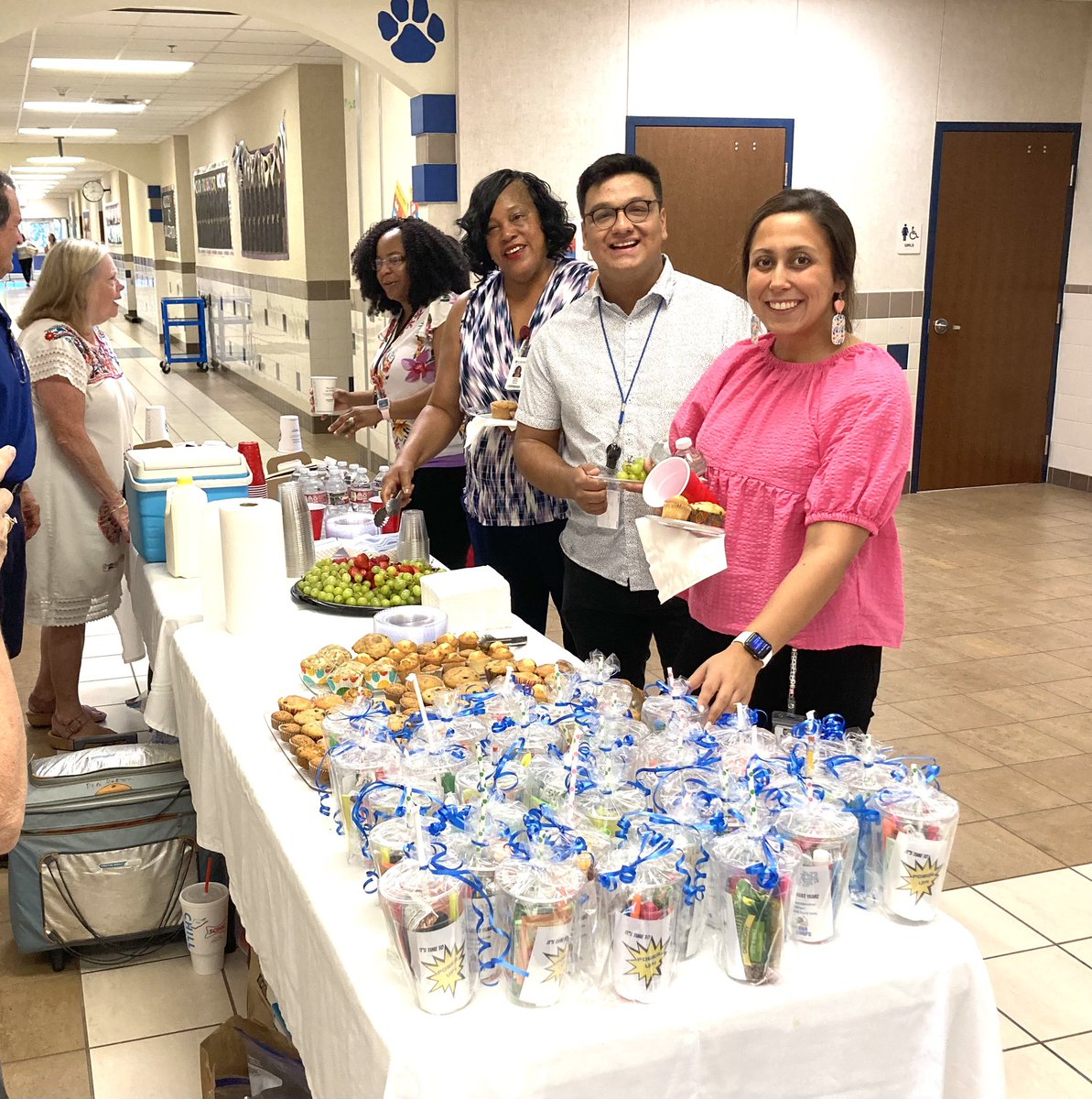 OrrTylerISD's tweet image. Thank you First Baptist Church for serving breakfast &amp;amp; bringing gifts for our staff!!! @OrrTylerISD @TylerISD  #cubnation #excellenteveryday