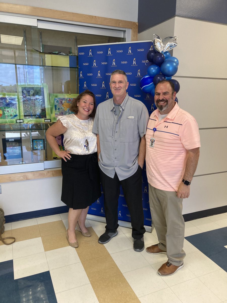 NISDSpecialEd's tweet photo. @NISDSpecialEd #NewTeacherAcademy presenters welcoming our new #SETeachers #SERocks #NISD #Ignited @ValerieRod75 @AbbyHughesSPED @thomasrux https://t.co/9G2qNfBj26
