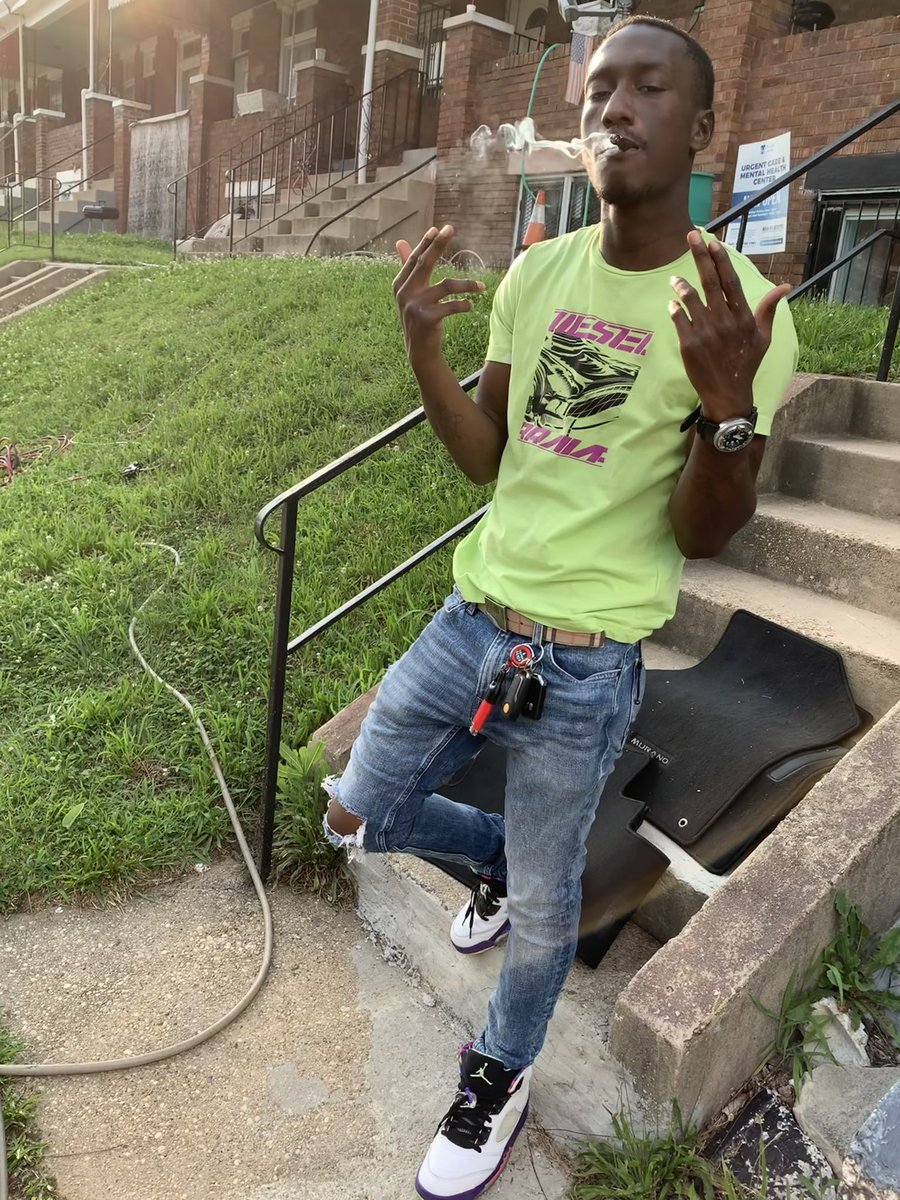 4eva23Way's tweet photo. I’m steppin’ in da city 😈 , you niggas ain’t gettin’ busy
The sticky situations showed me who was really with me 💯 #NFB🖤 #23Way💙 #FCP💰🏃🏾💨 #FreeDaMembers💙🔓 https://t.co/iMZzmeneaE