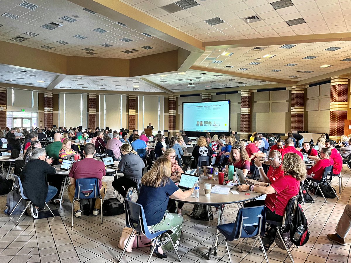 JYcinemaDeJohn's tweet image. Today, an amazing session with motivated teachers already using #PBSLearning tools! Thank you @CCISD_CTE for inviting us to such a fun orientation! @pbsteachers @HoustonPubMedia @CCISD