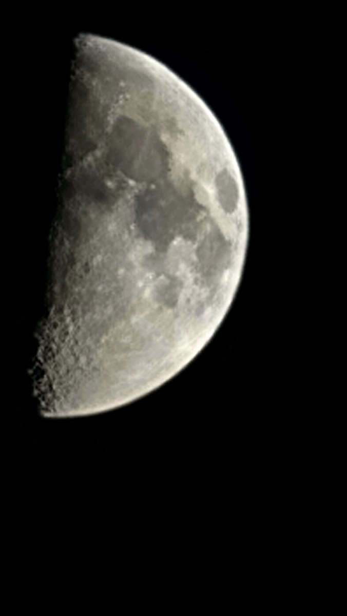 AmirMeta's tweet photo. Great view from our part of the world #NASAMoonSnap #s21ultra https://t.co/pbd1PgbHA0