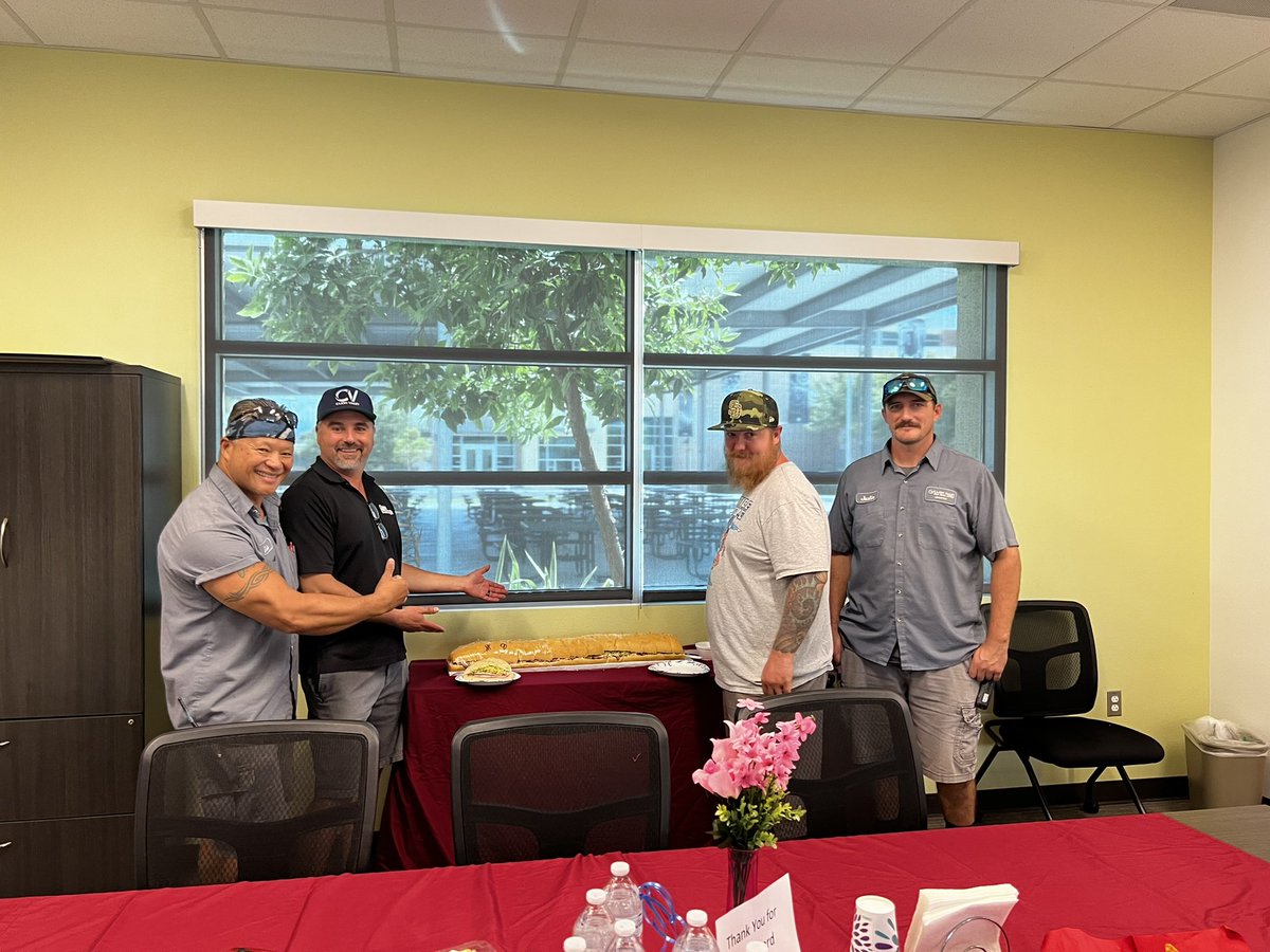 juliacruzf's tweet photo. @CajonValleyUSD warehouse team is second to none! ๐ช๐ฝA big ๐ฅช is the least we could do to thank them for getting us ready for Ss arrival.
@bostoniahigh
@travislee_cvusd @CVWorldofWork @BosLangAcademy
#alwaysalobo
#lobosinvestigate
#becurious
#youbelongcv https://t.co/rli1VwDy3j