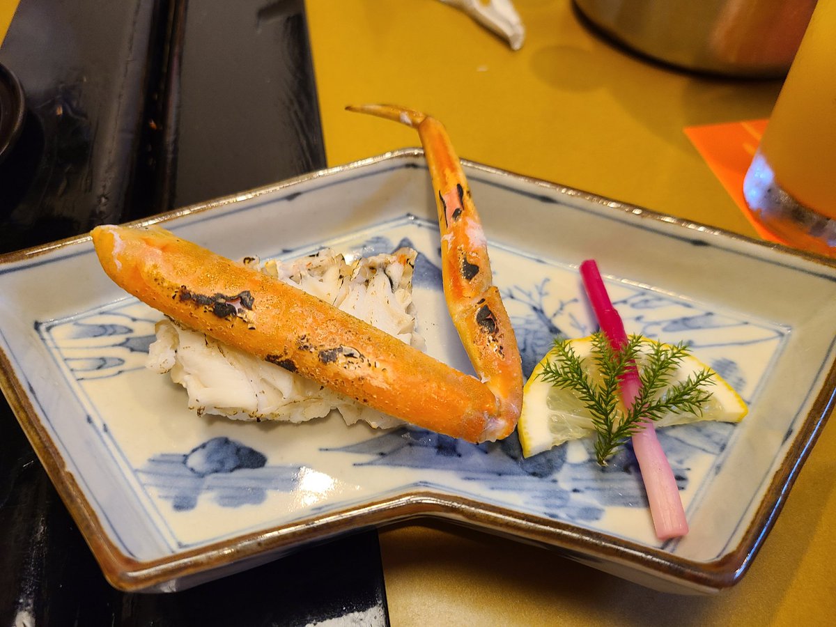 shunwasaGG's tweet photo. 引っ越し祝いでカニ食った。めっちゃ美味かった。
#���ォートナイト #カニ #蟹 #飯テロ #しゅんわさ https://t.co/Y0LYbvcyRR