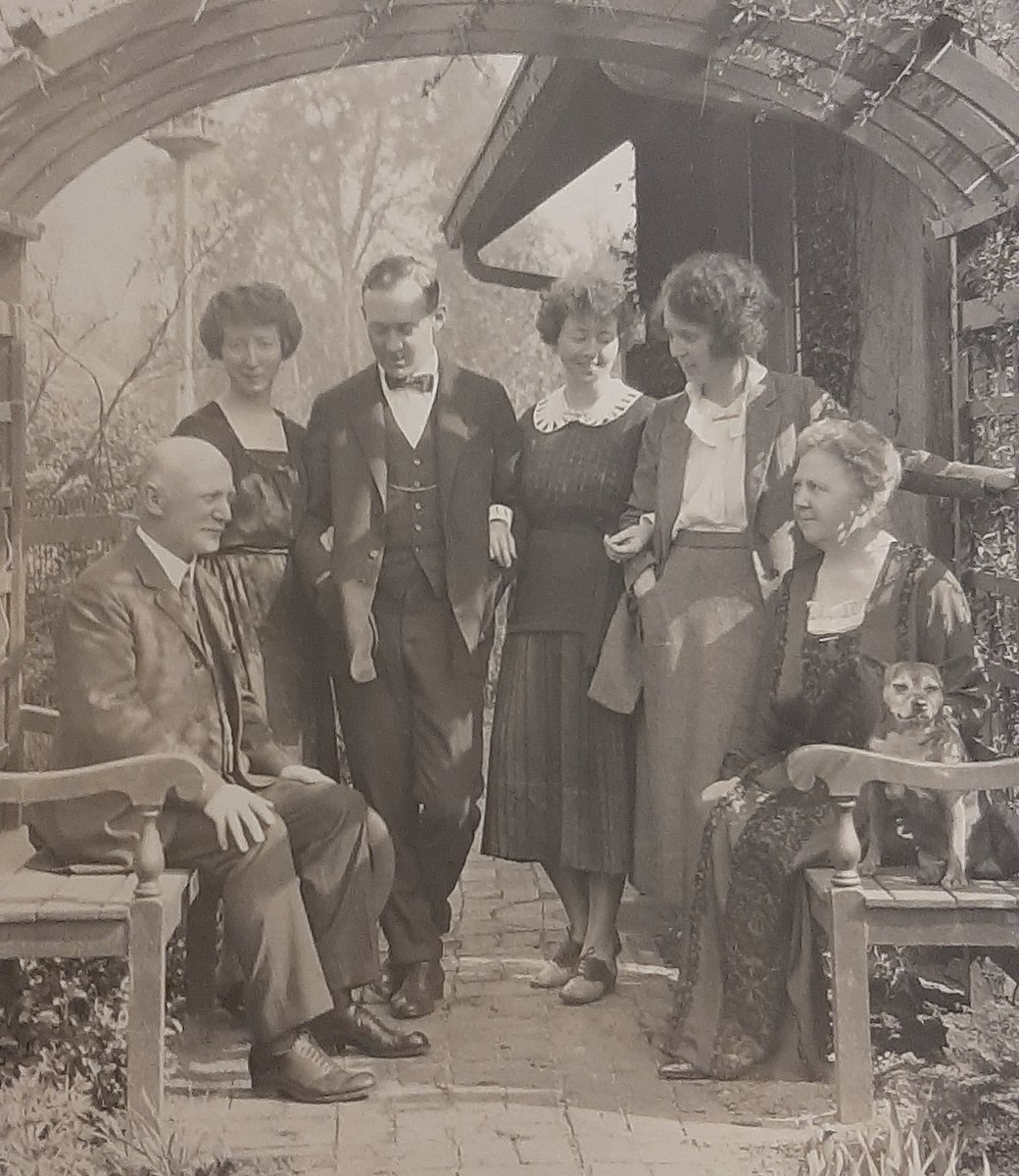 EvanstonHistory's tweet photo. #Evanston, ah, the dog days of summer! Meet "Bubs," pictured here with his family, Alfred and Anna Gross and their children, at their home at 1100 Ridge Ave in Evanston, 1919. #evanstonillinois #dogsinhistory https://t.co/U9gCiPDt60