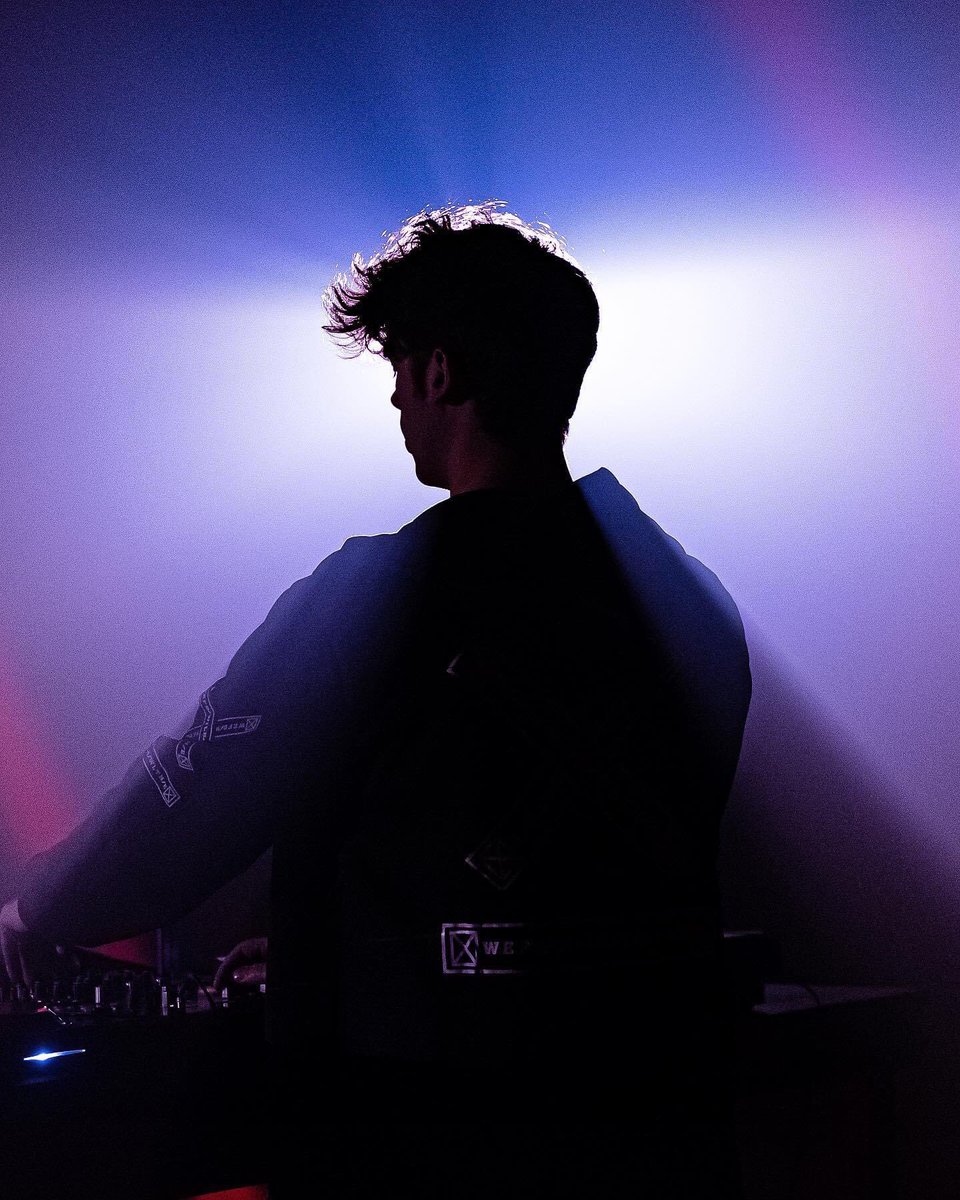 Who wants another rave?

📸: <a href="/theresasieben/">Theresa M. Sieben</a>.photography 

#rave #live #liveset #dj #jerrome #edm #energy #3d