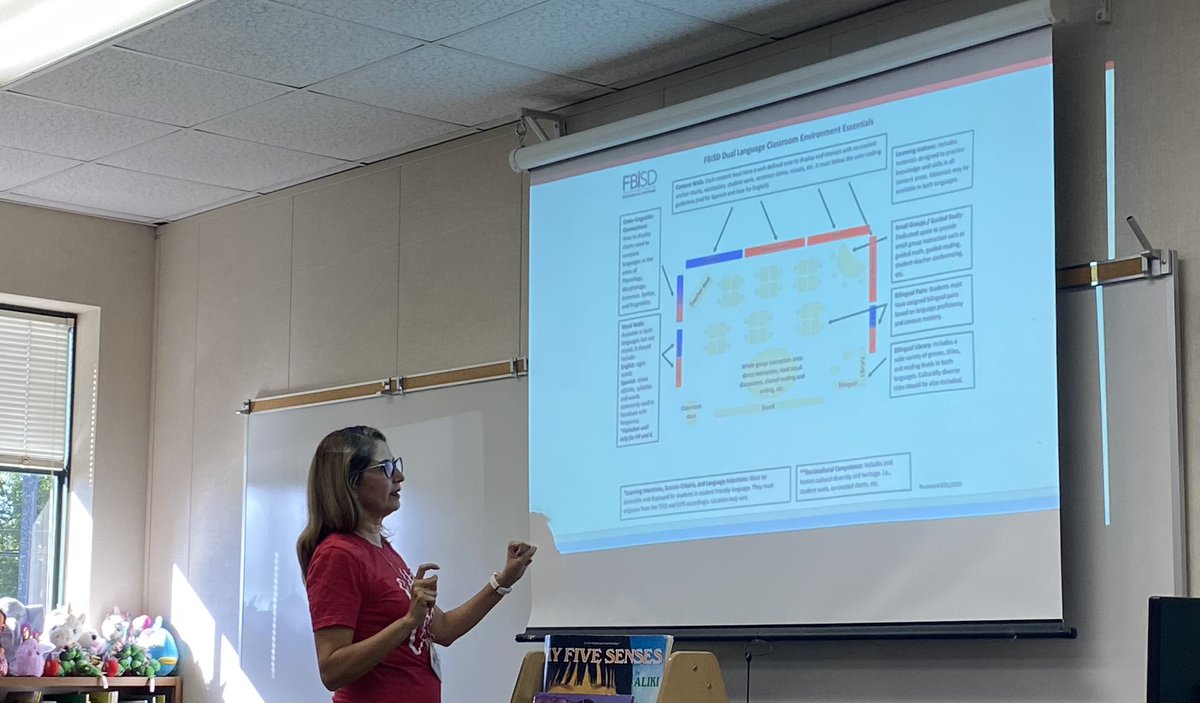 Dual Language morning session at LGE. We are getting ready for a successful school year! #fbisdlearns #FBISDbilingual #duallanguage
