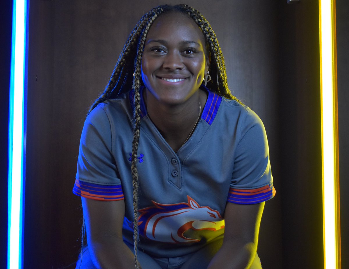 I have decided to stay in Texas and continue my academic and softball career at the University of Texas-Arlington!! #mavsup 🤙🏾@UTAMavsSB @UTAMAVS