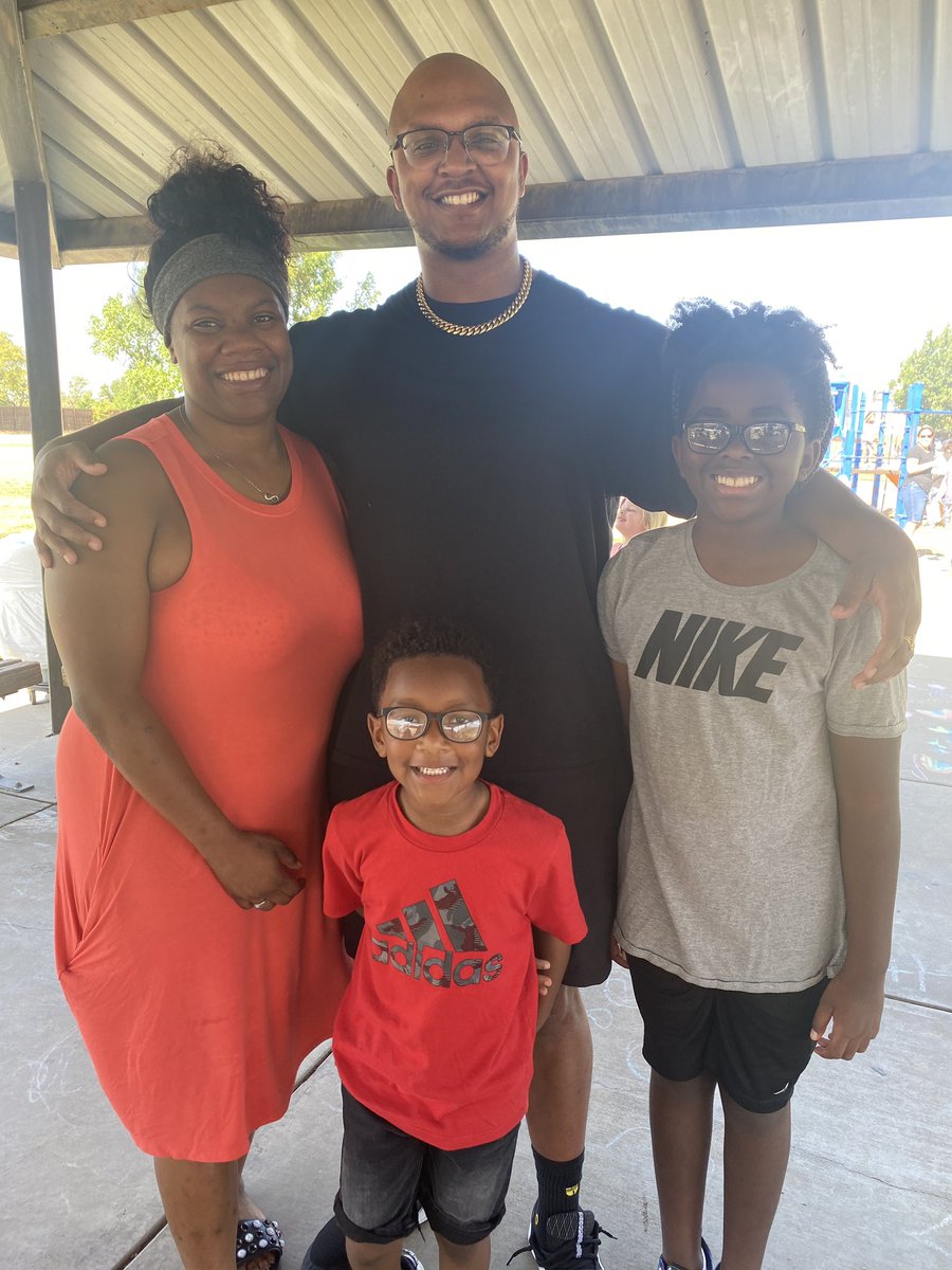 amymillercfb's tweet photo. Kindergarten Eagle Play Date. We met some really nice, new friends! #bekindworkhardhavefun @DrChapmanCFBISD @CFBISD @CPE_Eagles https://t.co/eF5Gozvt5P