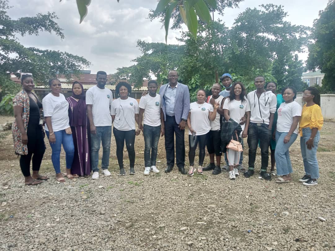 Nextgen_org's tweet photo. Honoured to have had an introductory mentoring session with members of HOPE REDEFINED FOUNDATION, Abuja. Thanks for having me. We are all in the business of seeking ways of affecting lives https://t.co/oafmkM4zCm