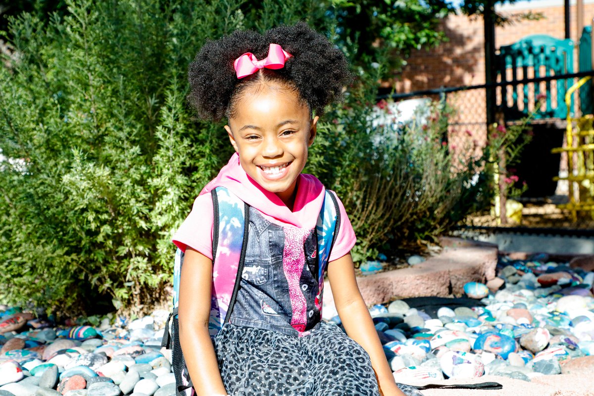 aurorak12's tweet photo. It brought us so much joy to welcome students and staff to the 2022-23 school year! Please enjoy a few shots we captured of this special occasion. 📸🤩  Have some cute #FirstDay photos of your student(s)?! Share via #APSBackToSchool! ❤ https://t.co/ifdc3Trtmp