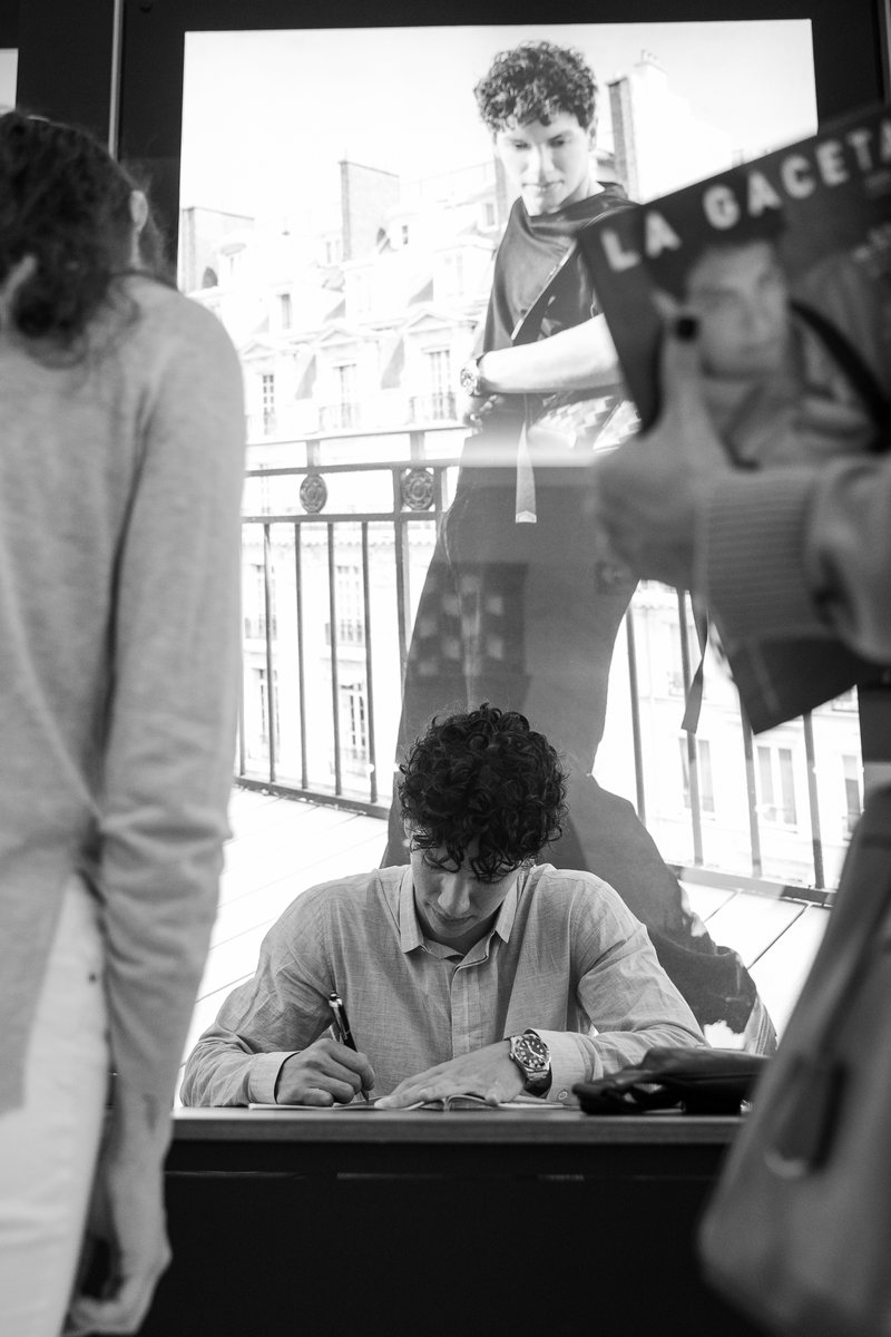 montblanc_world's tweet photo. #MontblancMexico II #MarkMaker #IsaacHernandez and the cast of the show #Despertares during the meet and greet in the #AuditorioNacional of Mexico City where they handle in autographs to their fans. https://t.co/D0p5Ro9RJA