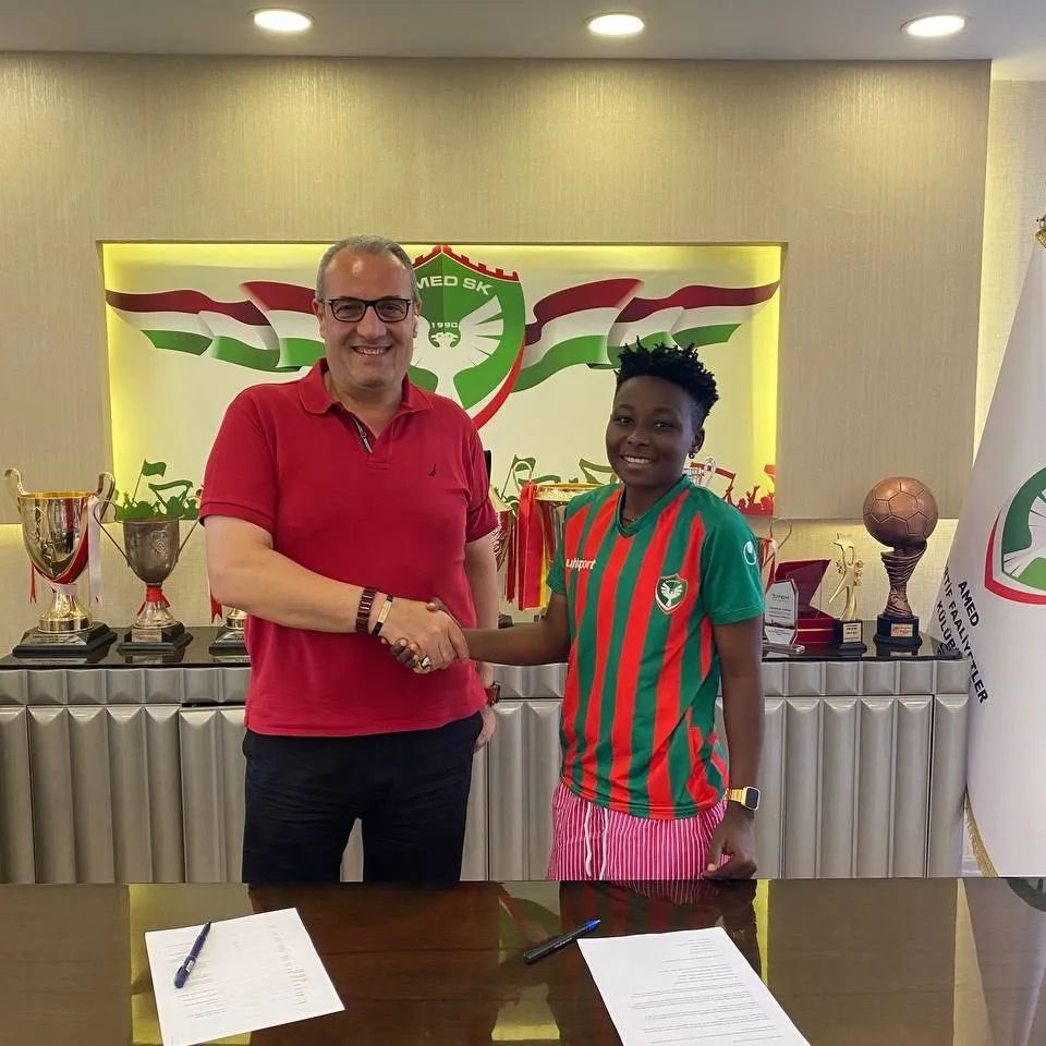 DorisAsiamah10's tweet image. Merhaba, Harika Amed Hayranları

I'm very happy to continue my story with this great club that has welcomed me and made me feel important.

Now the goal is always the same, work, grow, and win! God is great! 💚❤️🙏🏼  #3Y3ADOM