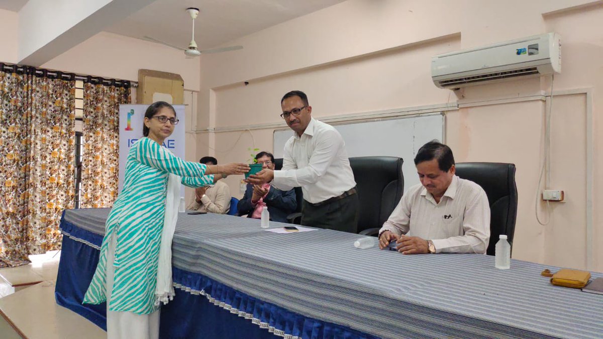 ChapterIshrae's tweet photo. INSTALLATION CEREMONY OF STUDENT CHAPTER!!!

ISHRAE Ahmedabad Chapter is privileged to announce that Government Engineering College, Bhavnagar has been installed as the Student Chapter for the S.Y. 2022-23. https://t.co/kvnaP2jYay