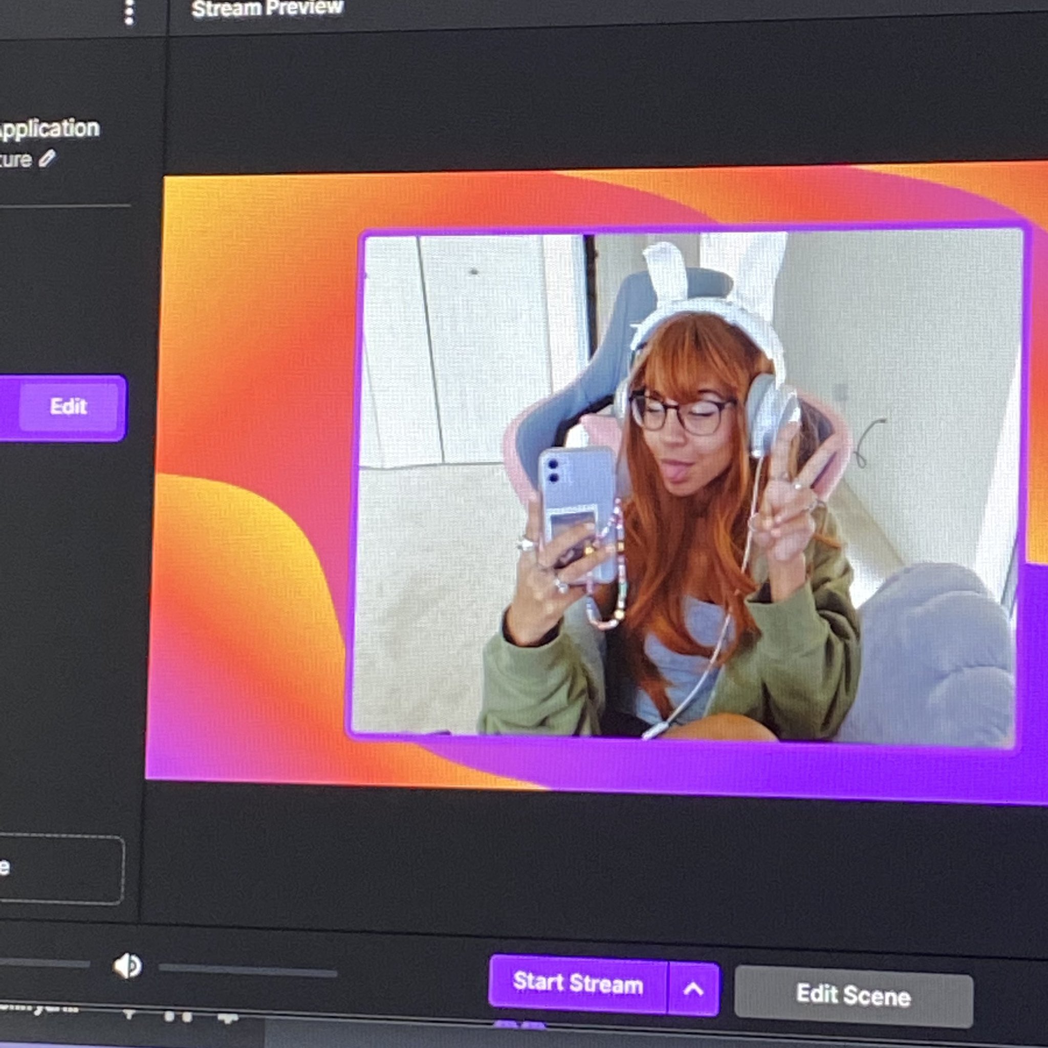 TW Pornstars - 1 pic. Emmy Banks ⭐️ Porn Princess. Twitter. follow my twitch channel ^-^. 7:06