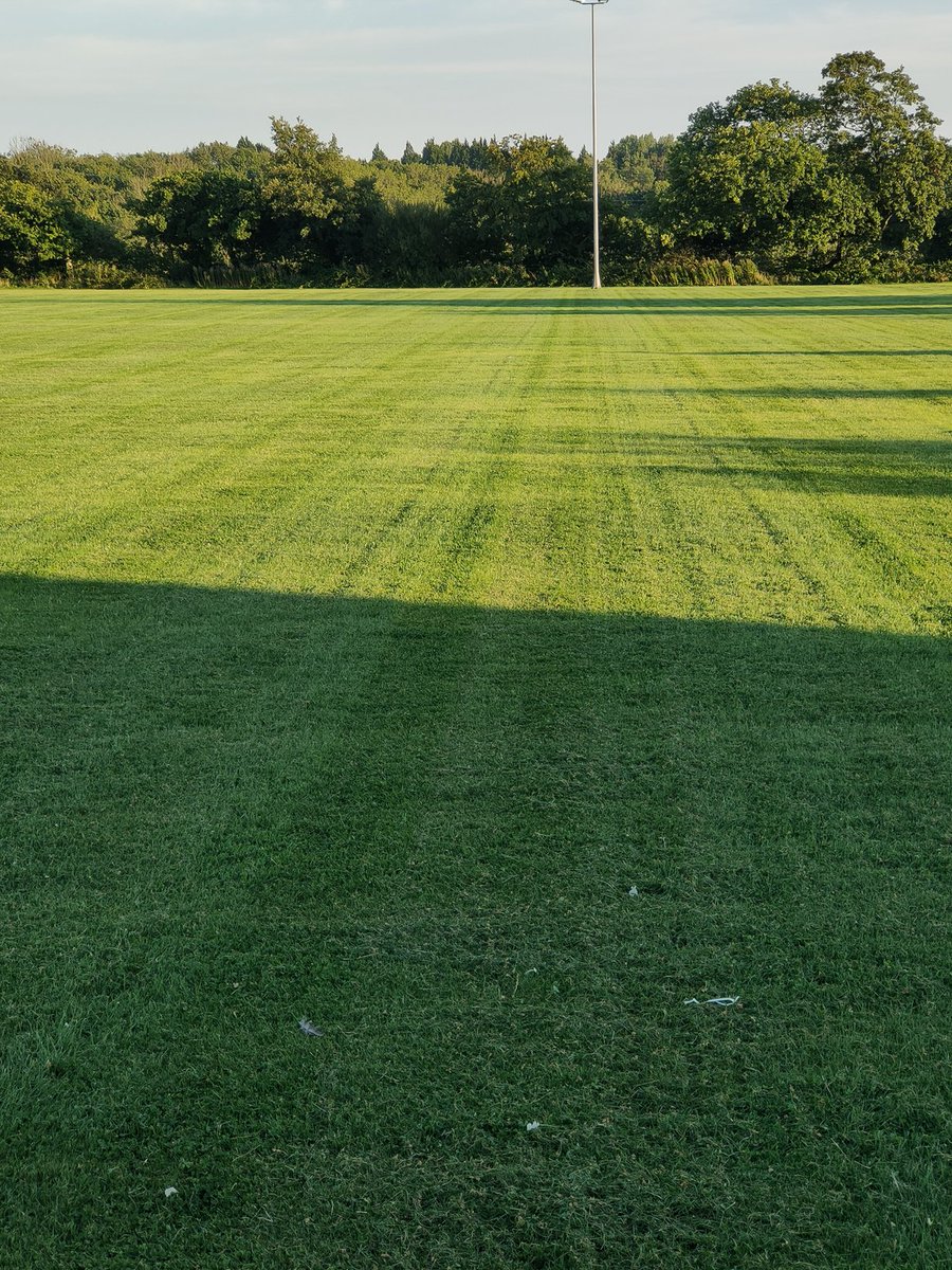 Cam (@cammando99) on Twitter photo <a href="/UplandsRFC/">Swansea Uplands RFC</a>
Great week's effort by the Cuttin' Crew, after a boost from <a href="/iestynjohn/">Iestyn John</a> and his team last week.
Almost a shame we'll have to rugby all over it soon. 💪🌱🚜🏉 <a href="/UplandsRFC/">Swansea Uplands RFC</a>
Great week's effort by the Cuttin' Crew, after a boost from <a href="/iestynjohn/">Iestyn John</a> and his team last week.
Almost a shame we'll have to rugby all over it soon. 💪🌱🚜🏉
