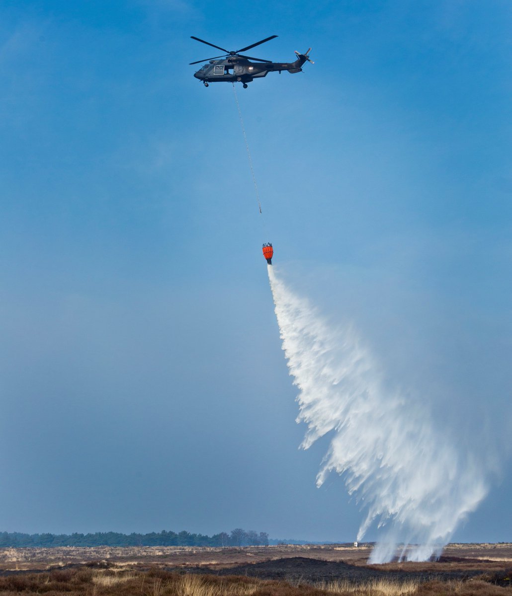 Na 25 drops en circa 62.500 liter water, keert de Cougar terug naar vliegbasis <a href="/gilzerijen/">Gilze en Rijen</a>. Daarmee hebben we in samenwerking met hulpdiensten en partners <a href="/Brandweer_NL/">Brandweer Nederland</a>, <a href="/VNOGregio/">Veiligheidsregio Noord- en Oost-Gelderland</a> effectief en extra kunnen bijdragen aan de bestrijding van deze #duinbrand #Ouddorp <a href="/Vr_RR/">Veiligheidsregio Rotterdam-Rijnmond</a> <a href="/gem_go/">Goeree-Overflakkee</a>.