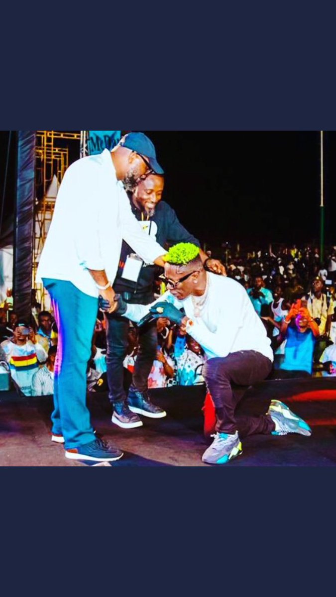 InnitMurphy's tweet photo. SUCH A HUMBLE SOUL, @shattawalegh GodBlessYouForUs🙏🏽
#SM4LYF✊🏿
#OnGod🙌
#GOGALBUMLOADING…🇬🇭🎼🌏 https://t.co/ezF6PiNuvf