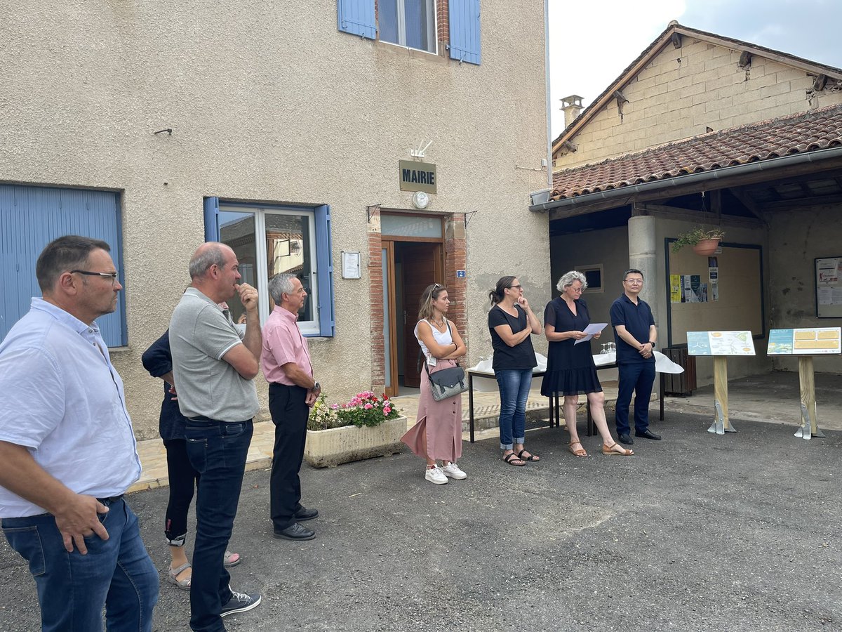 CGN_FR's tweet photo. Le 28 juillet 2022, CGN Europe Energy a organisé la porte ouverte au parc éolien Assac, et a participé l'inauguration des panneaux pédagogiques qui seront mis en place sur le sentier de randonnée "Des éoliennes aux moulins" .
#tourisme #tarn #assac #cleanenergy #randonnée https://t.co/qLp7IyK3I1