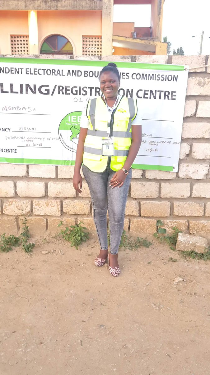 Just observing the electoral process.

#sinamaoni