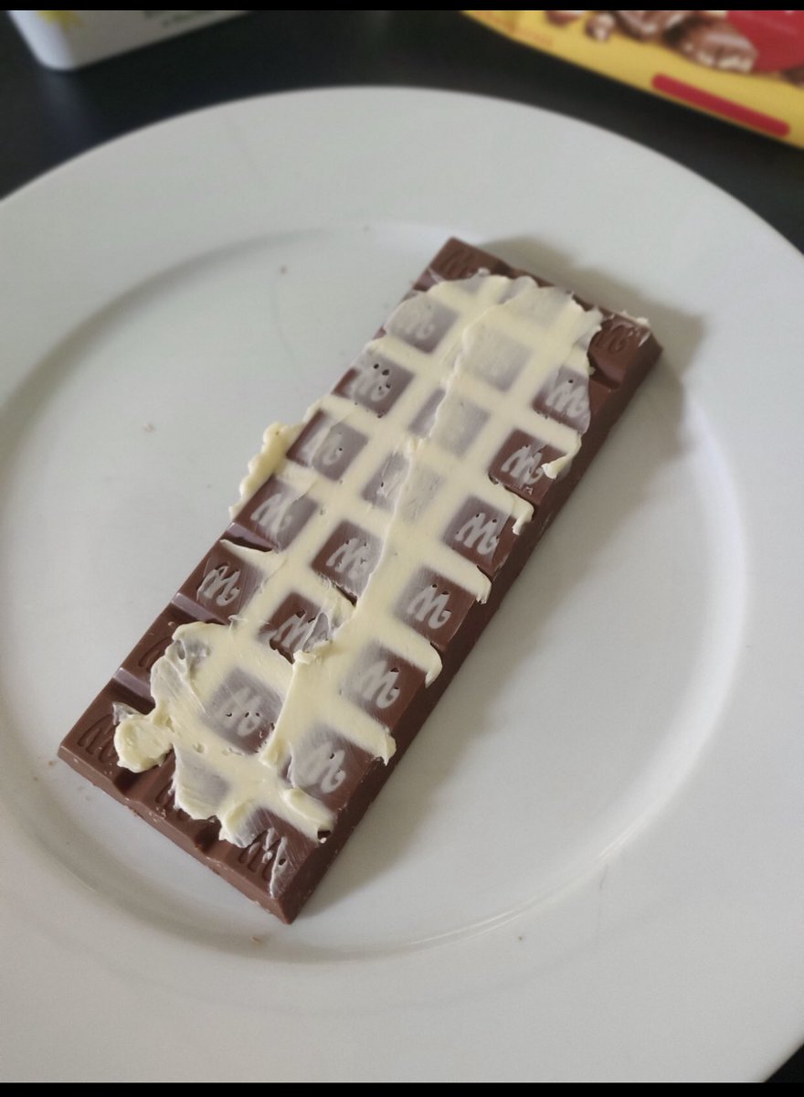 kirStefan_'s tweet photo. Hur brer ni er choklad? https://t.co/L1ovQtYsiw